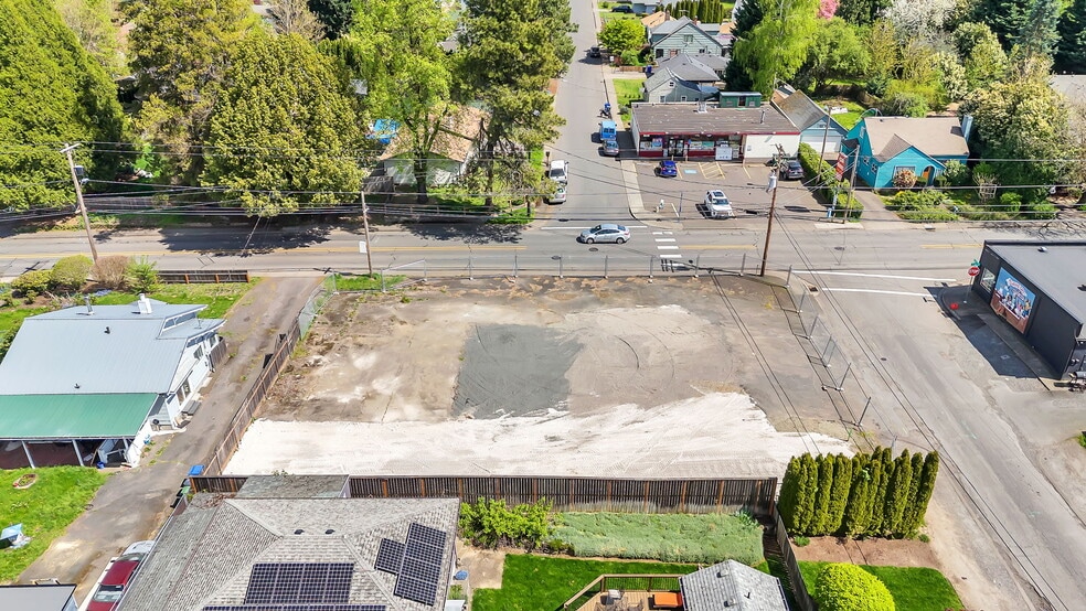 9391 SE 32nd Ave, Milwaukie, OR à vendre - Photo de l’immeuble – Image 3 sur 5