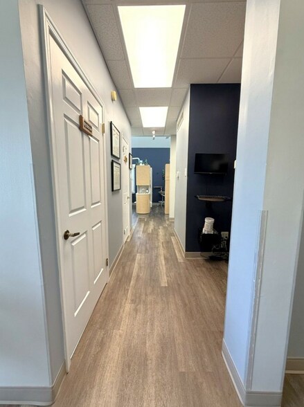1550-1558 McDaniel Dr, West Chester, PA à vendre - Photo de l’immeuble – Image 2 sur 8