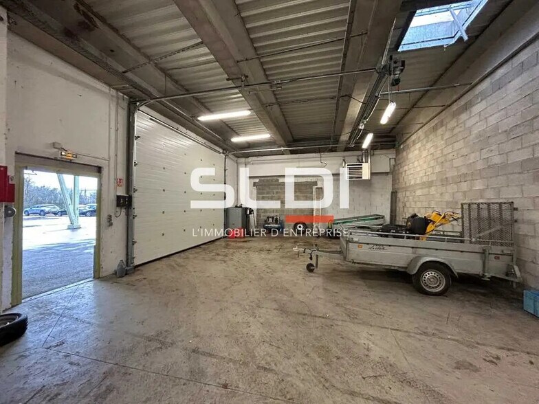 Bureau dans Blyes à louer - Photo intérieure – Image 3 sur 16