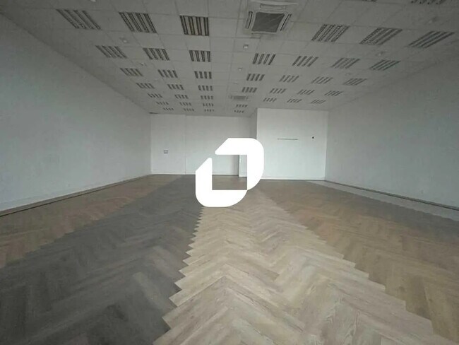 Plus de détails pour Local commercial à louer