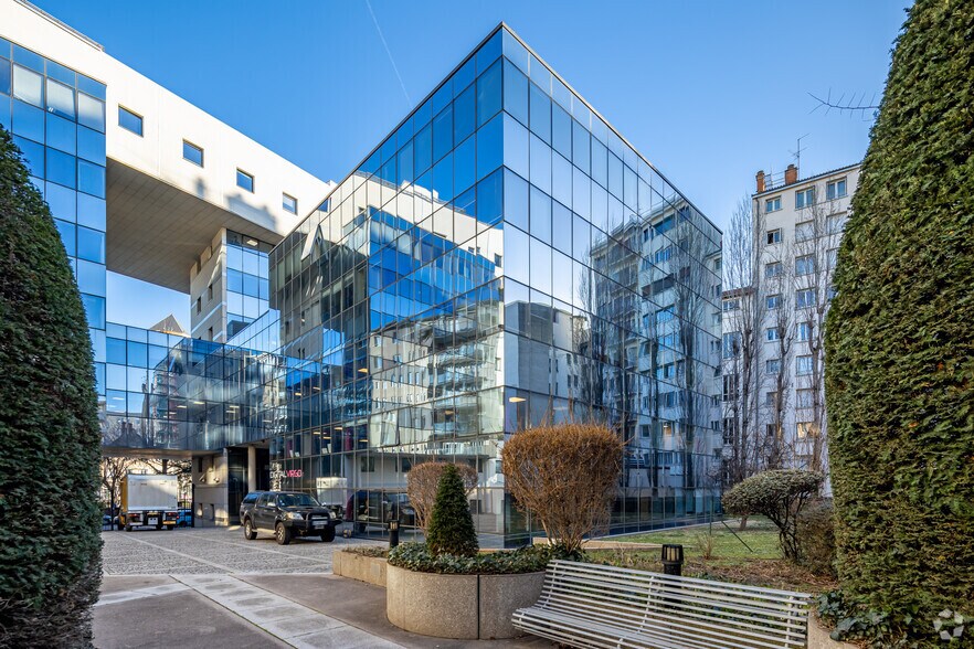 Bureau dans Lyon à louer - Photo de l’immeuble – Image 3 sur 14
