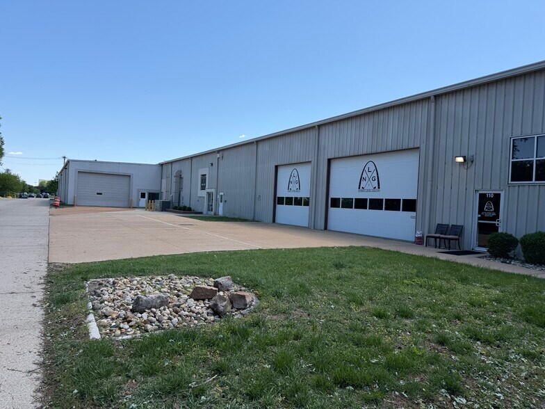 140 Long Rd, Chesterfield, MO à louer - Photo de l’immeuble – Image 3 sur 6