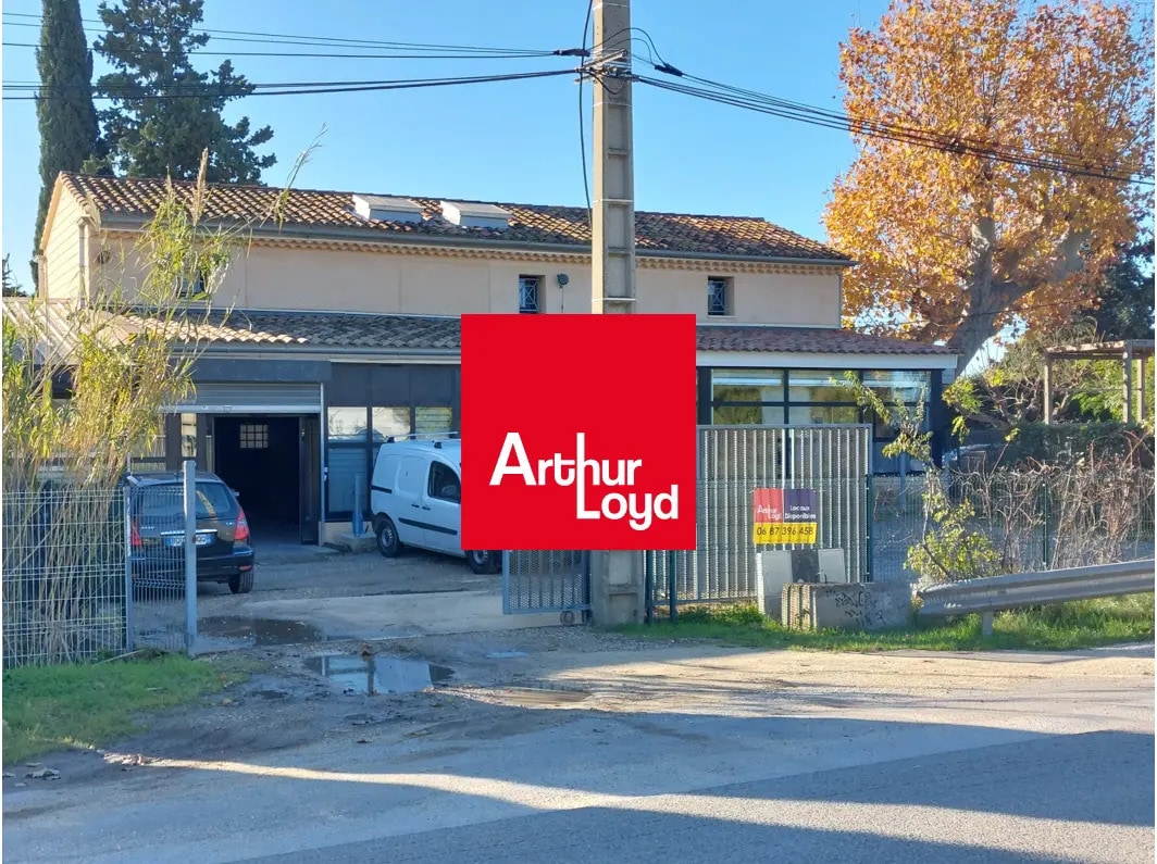 Local commercial dans Six-Fours-les-Plages à louer Photo de l’immeuble– Image 1 sur 10