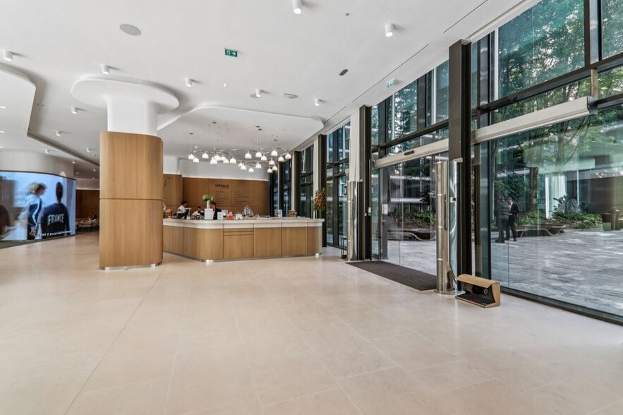 28-34 Rue De Monceau, Paris à louer - Photo de l’immeuble – Image 2 sur 18
