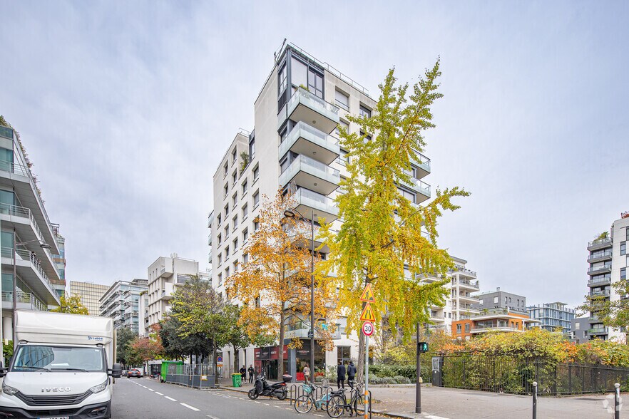 Immeuble residentiel dans Paris à vendre - Photo de l’immeuble – Image 2 sur 5