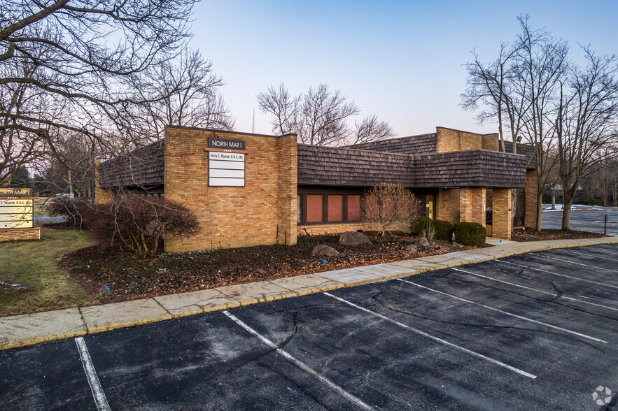 3843 E Market St, Warren, OH à louer - Photo principale – Image 1 sur 10