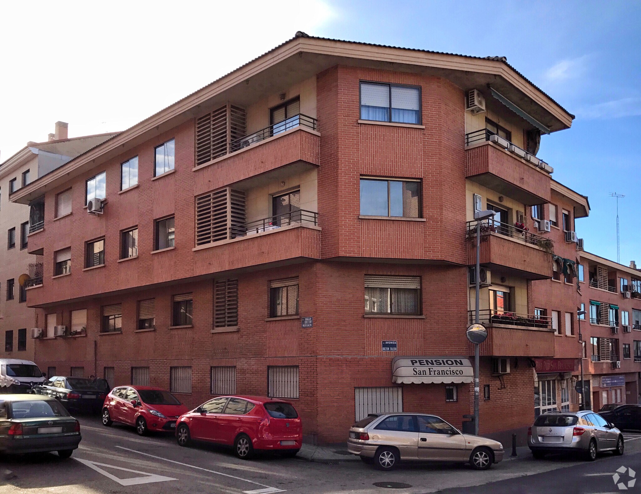 Avenida Doctor Toledo, 32, Las Rozas de Madrid, Madrid à vendre Photo principale– Image 1 sur 3