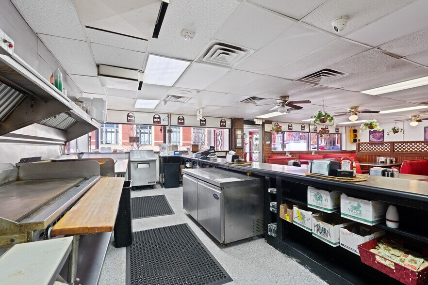 191 E St John St, Spartanburg, SC à louer - Photo intérieure – Image 3 sur 11