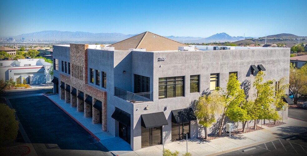 2500 Anthem Village Dr, Henderson, NV à vendre - Photo de l’immeuble – Image 2 sur 24