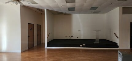 261-393 Arneill Rd, Camarillo, CA à louer Photo intérieure– Image 2 sur 15