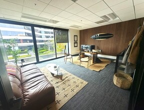 880 Apollo St, El Segundo, CA à louer Photo intérieure– Image 2 sur 4