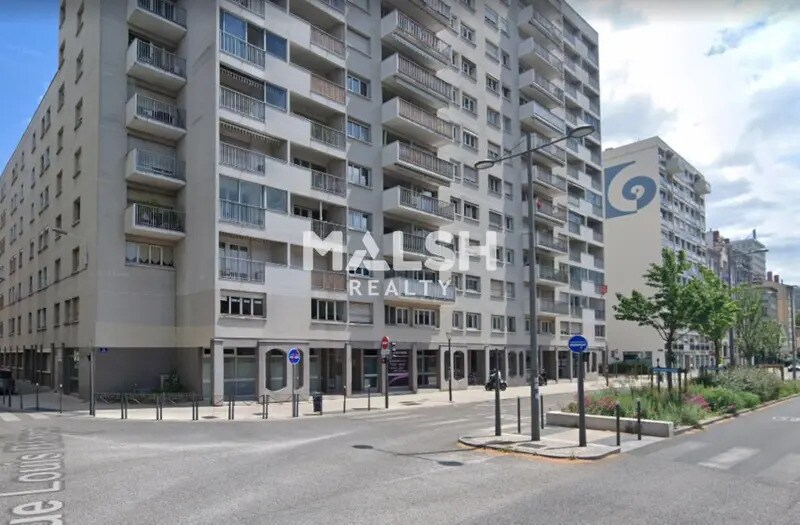 Bureau dans Lyon à louer - Photo de l’immeuble – Image 1 sur 11