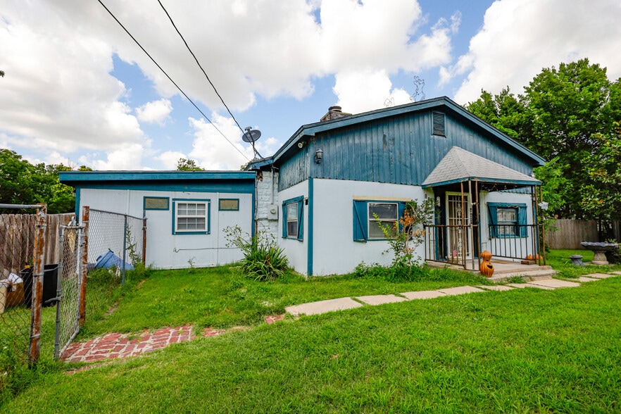 114 E 26th St N, Wichita, KS à vendre - Photo de l’immeuble – Image 2 sur 90