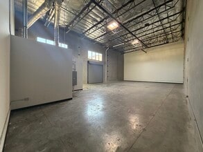 1623 W San Bernardino Rd, West Covina, CA à louer Photo intérieure– Image 1 sur 5