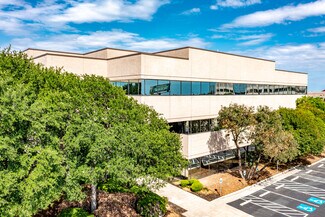Plus de détails pour 900 Isom Rd, San Antonio, TX - Bureau à vendre