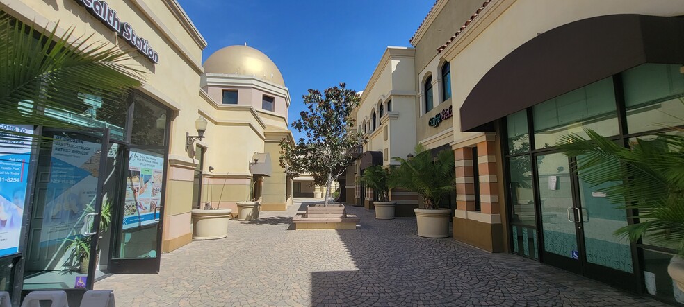 13788 Roswell Ave, Chino, CA à louer - Photo de l’immeuble – Image 3 sur 7