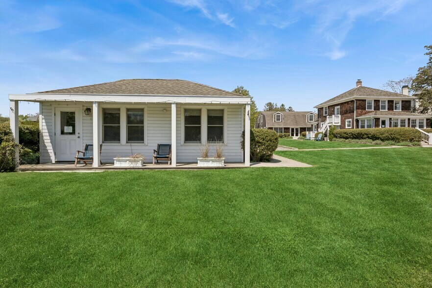 103 Hayground Rd, Water Mill, NY à louer - Photo de l’immeuble – Image 1 sur 31