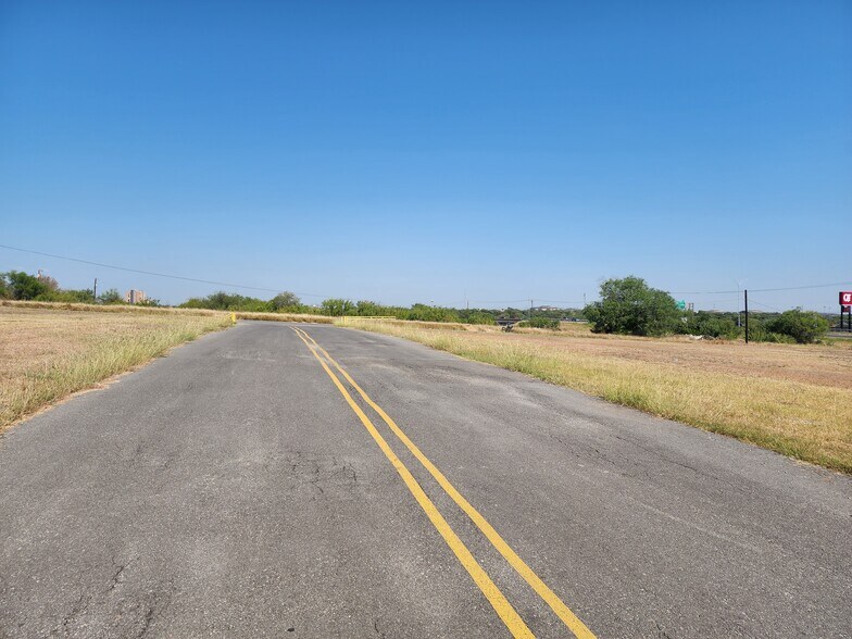 6227 S Loop 410 & Lake Valley Drive, San Antonio, TX à vendre - Autre – Image 2 sur 6