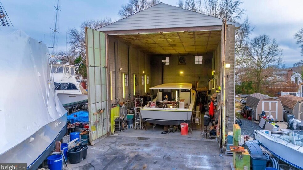 201 Oak Ave, Essex, MD à louer - Photo de l’immeuble – Image 3 sur 10