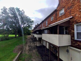 Plus de détails pour 25 Maynard Ct, Pontiac, MI - Logement à vendre