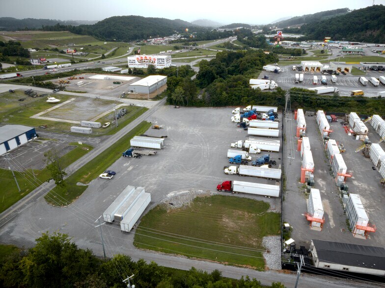 14300 Hickory Creek Rd, Lenoir City, TN à louer - Photo de l’immeuble – Image 2 sur 5