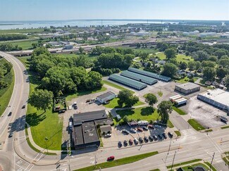 Plus de détails pour 1006 Velp Ave, Green Bay, WI - Local commercial à vendre