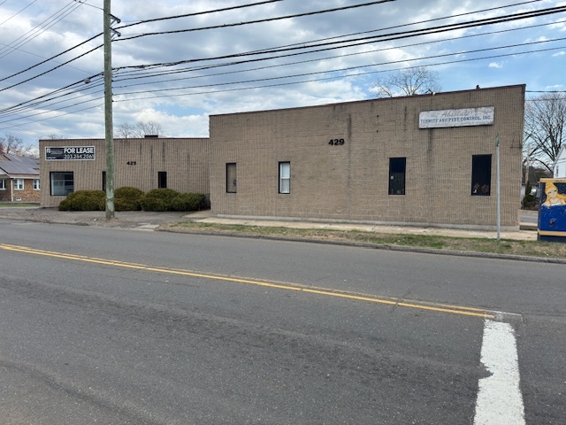 427-429 Honeyspot Rd, Stratford, CT à louer - Photo de l’immeuble – Image 1 sur 7