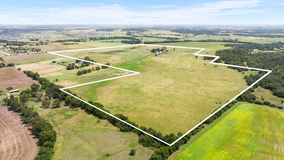 100 Rundberg Dr, Jarrell, TX à vendre - Photo de l’immeuble – Image 2 sur 11
