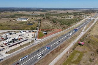14001 IH 35 Service rd, Jarrell, TX - Vue aérienne  vue de carte - Image1