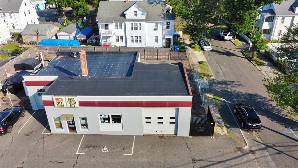 512 Saint James Ave, Springfield, MA à vendre - Photo de l’immeuble – Image 3 sur 13