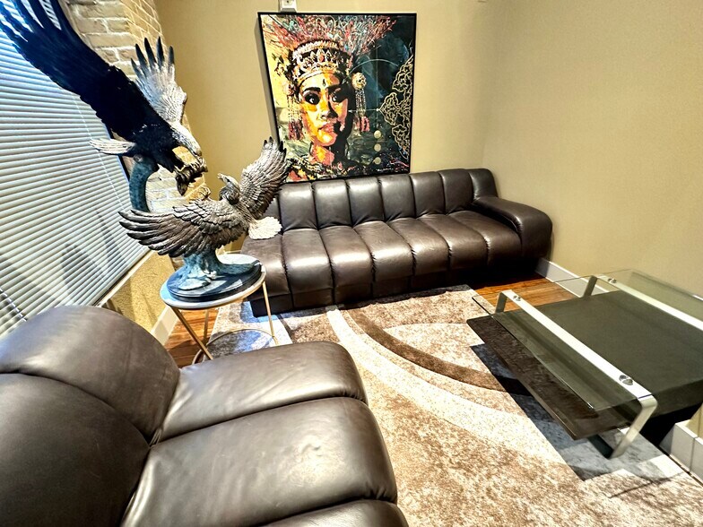 321 S Flores St, San Antonio, TX à louer - Hall d’entrée – Image 3 sur 21