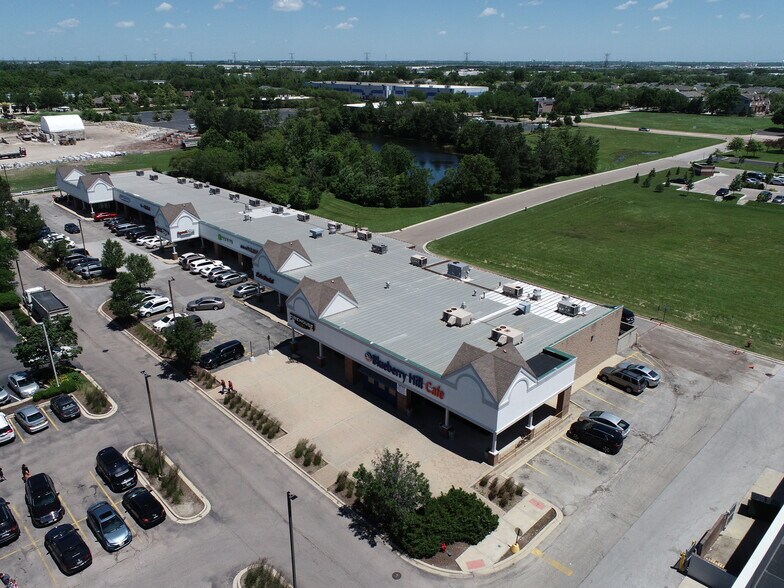 405 N Eola Rd, Aurora, IL à vendre - Photo de l’immeuble – Image 3 sur 6