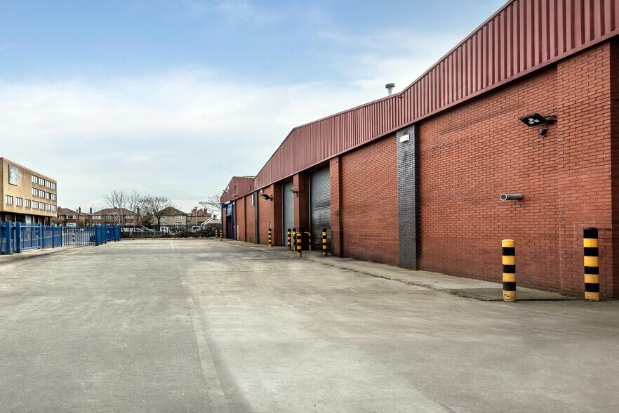 419-420 Bridport Rd, Greenford à louer - Photo de l’immeuble – Image 3 sur 9