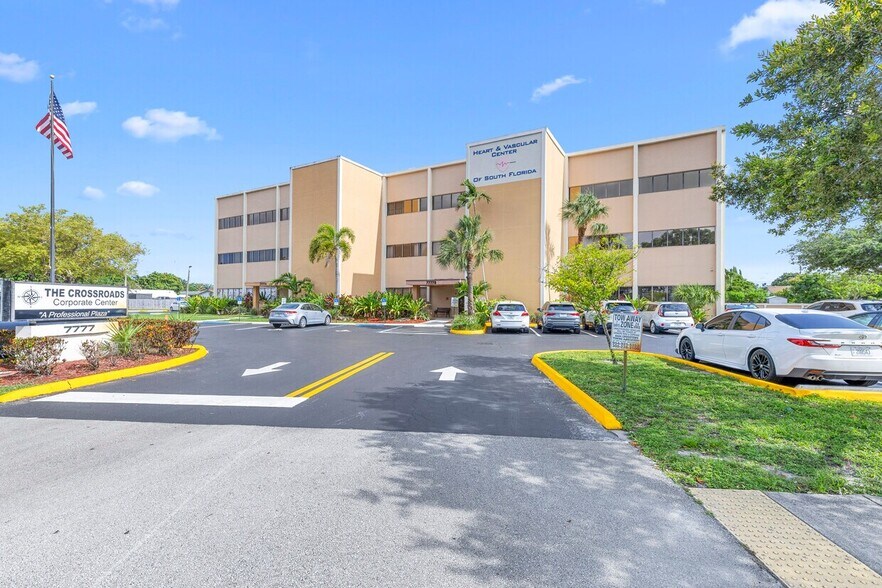 7777 N Davie Rd Ext, Davie, FL à louer - Photo de l’immeuble – Image 2 sur 13