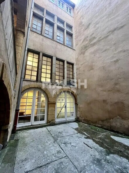 Local commercial dans Lyon à louer - Photo de l’immeuble – Image 3 sur 5