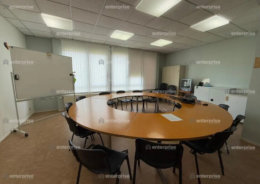 Bureau dans Amiens à vendre - Photo intérieure – Image 2 sur 2