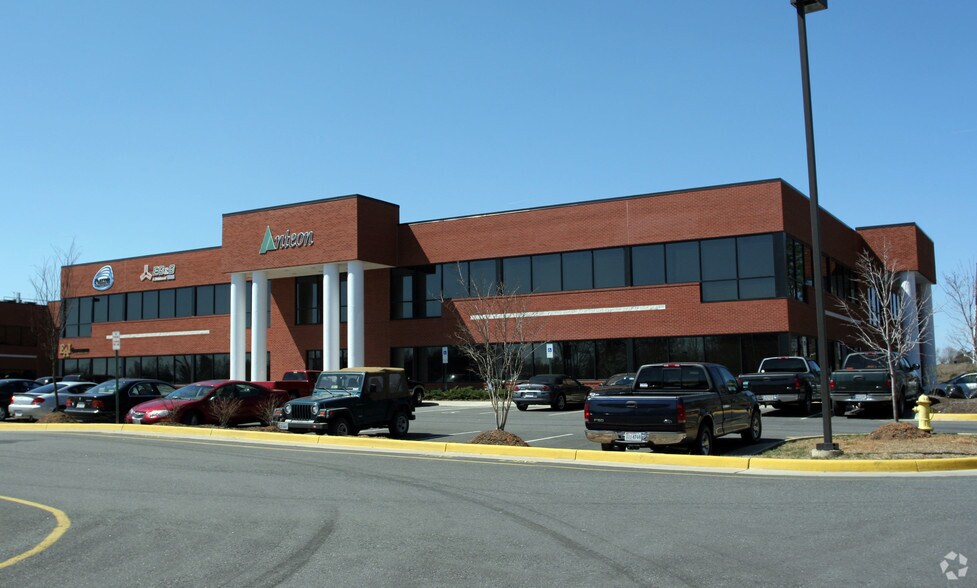 16 Center St, Stafford, VA à louer - Photo de l’immeuble – Image 2 sur 16