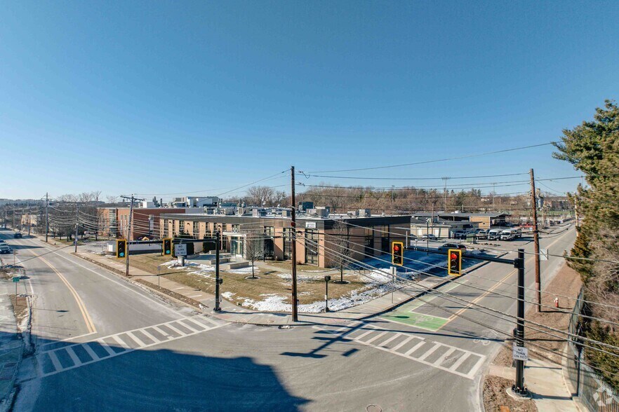 150 Coolidge Ave, Watertown, MA à louer - Photo de l’immeuble – Image 2 sur 5