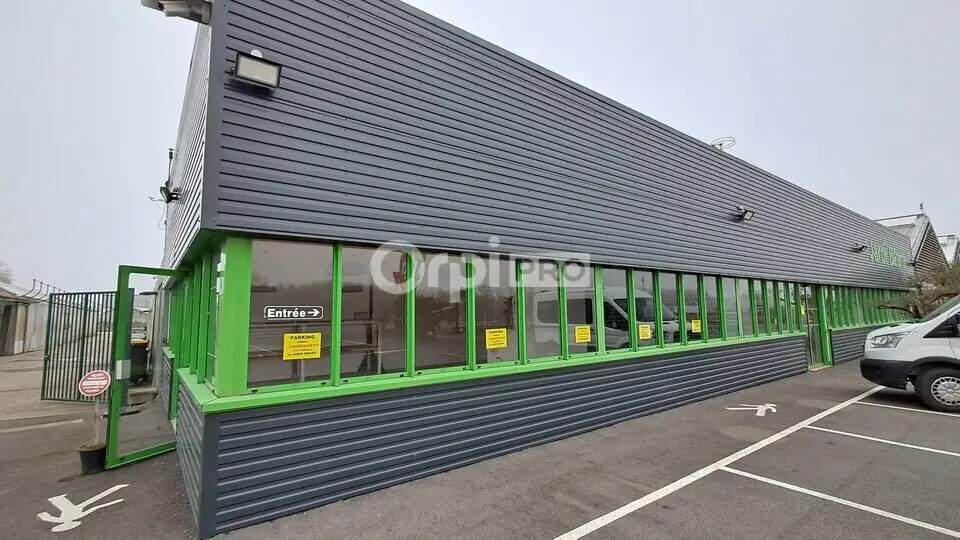 Local commercial dans Mazerolles à louer - Photo de l’immeuble – Image 1 sur 9