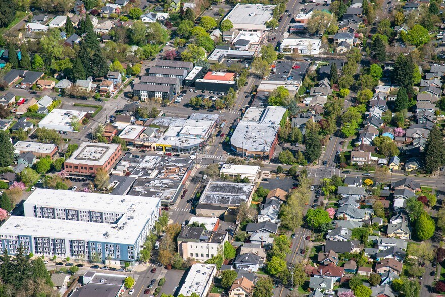 7000 SE Milwaukie Ave, Portland, OR à vendre - Aérien – Image 1 sur 4