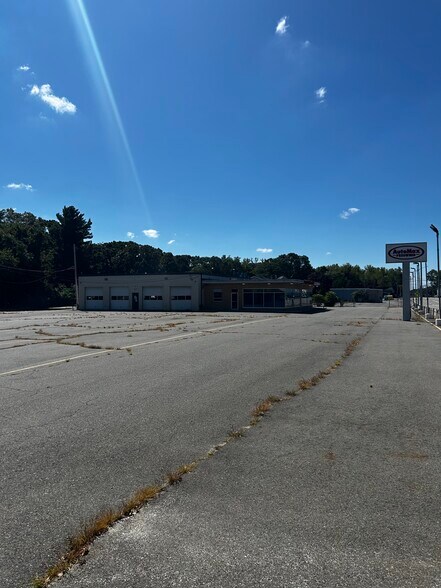 800 Washington St, Attleboro, MA à vendre - Photo de l’immeuble – Image 2 sur 8