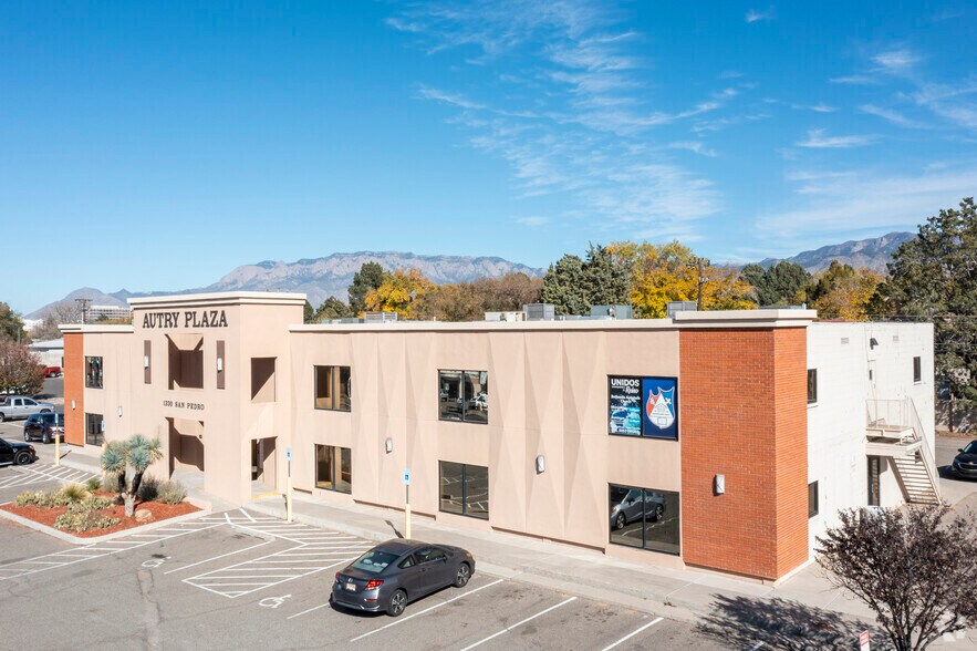 1330 San Pedro Blvd NE, Albuquerque, NM à louer - Photo de l’immeuble – Image 1 sur 8