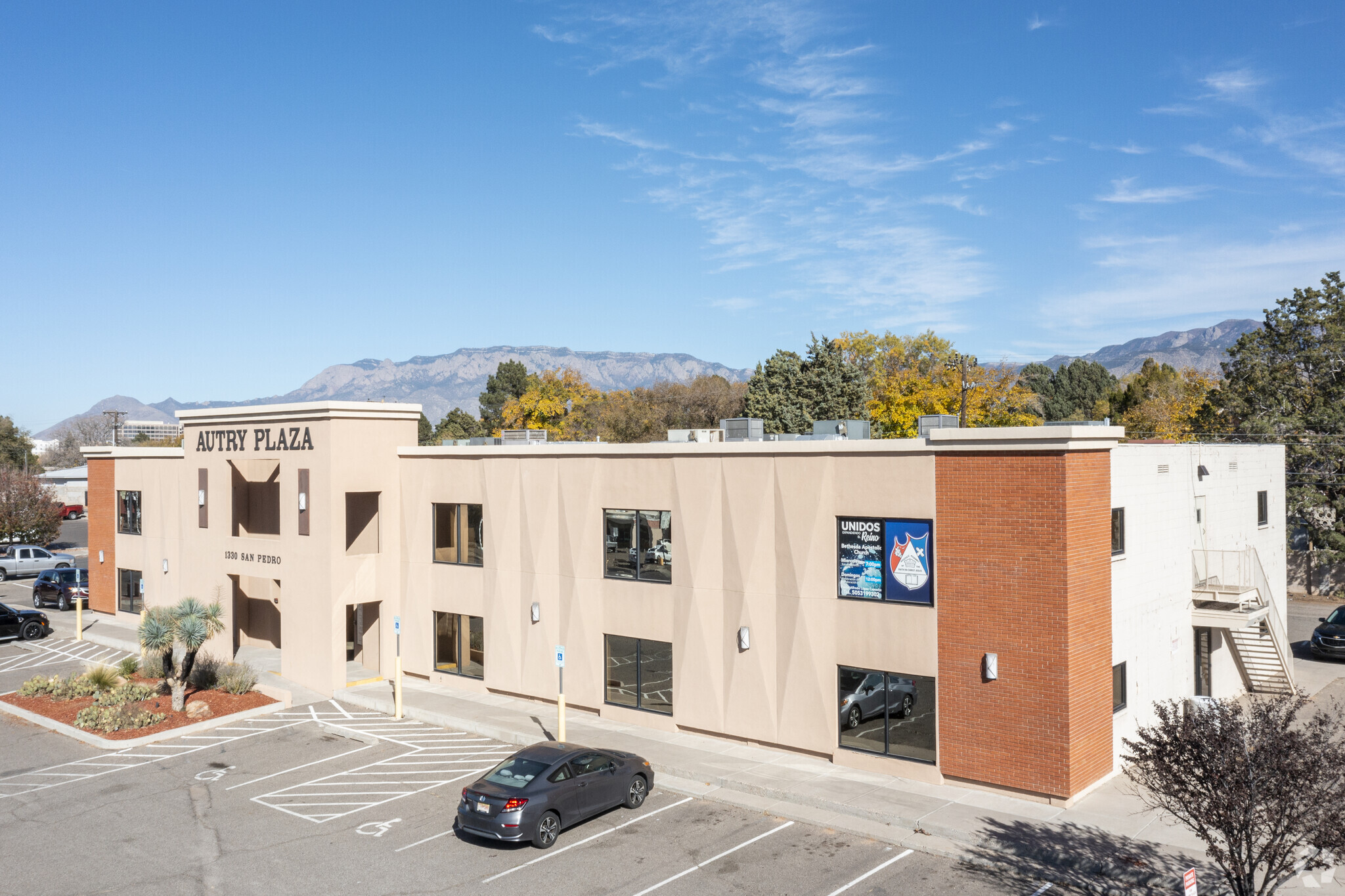 1330 San Pedro Blvd NE, Albuquerque, NM à louer Photo de l’immeuble– Image 1 sur 9