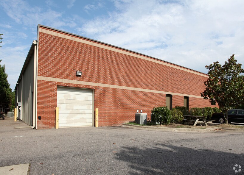 3009 Village Park Dr, Knightdale, NC à vendre - Photo de l’immeuble – Image 3 sur 5