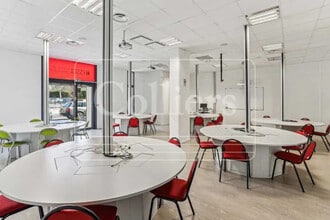 Bureau dans Aix-en-Provence à louer Photo intérieure– Image 1 sur 3