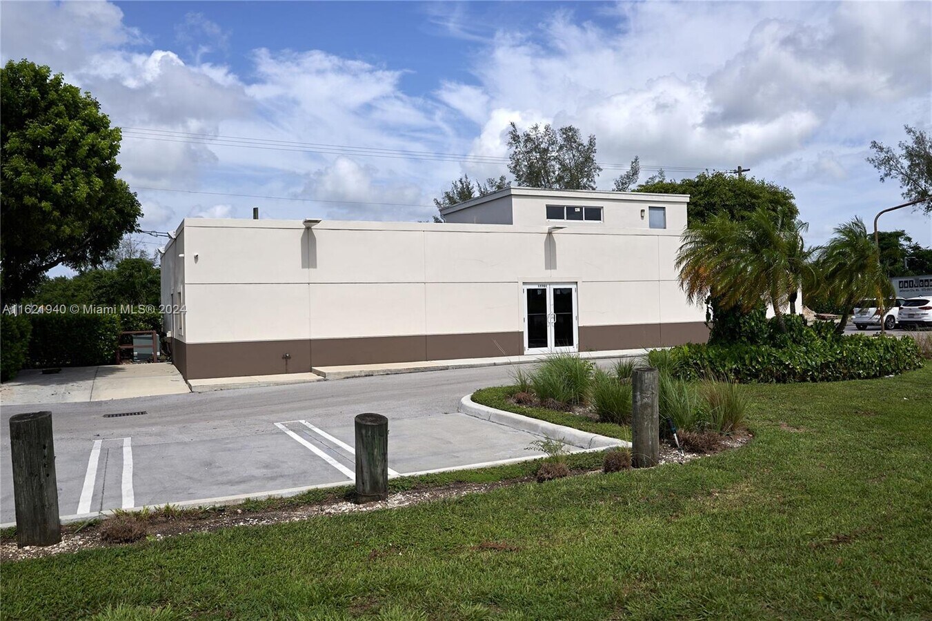 View Photo