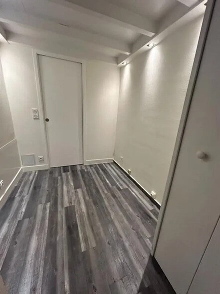 10 Rue Du Général Bertrand, Paris à vendre - Photo de l’immeuble – Image 1 sur 8