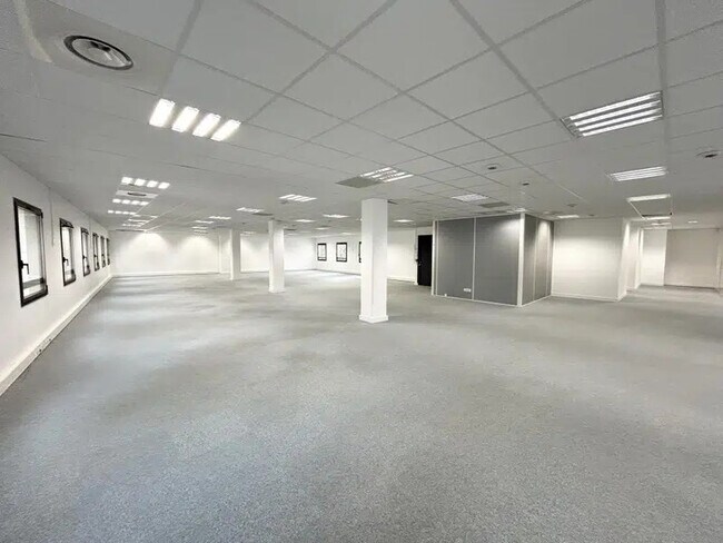 Plus de détails pour 5 Rue Gorge De Loup, Lyon - Bureau à louer