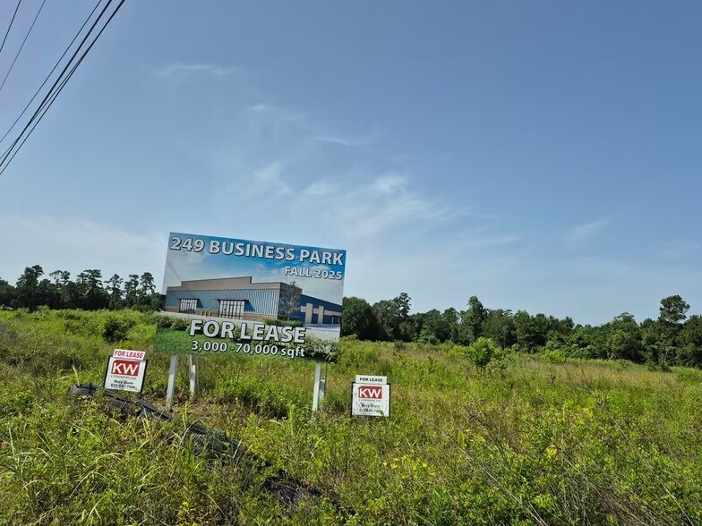 0 SH 249 Fwy, Pinehurst, TX à louer - Photo principale – Image 1 sur 3