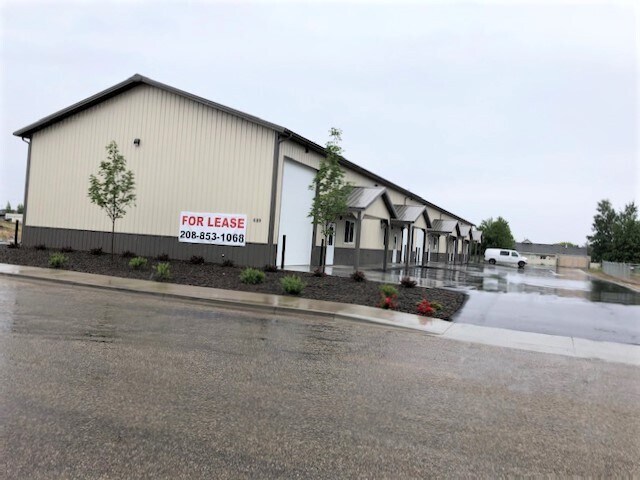 689 Access St, Kuna, ID à louer Photo de l’immeuble– Image 1 sur 23